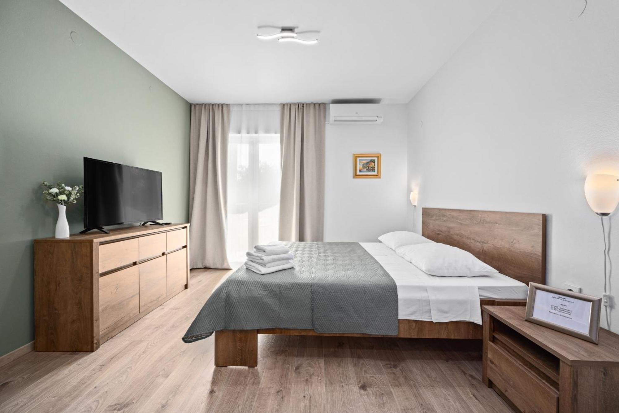 Apartments And Rooms Alenka บานโจเล ภายนอก รูปภาพ